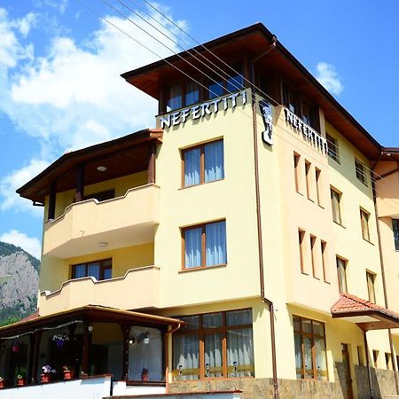 Guesthouse Nefertiti สโมลยัน ภายนอก รูปภาพ