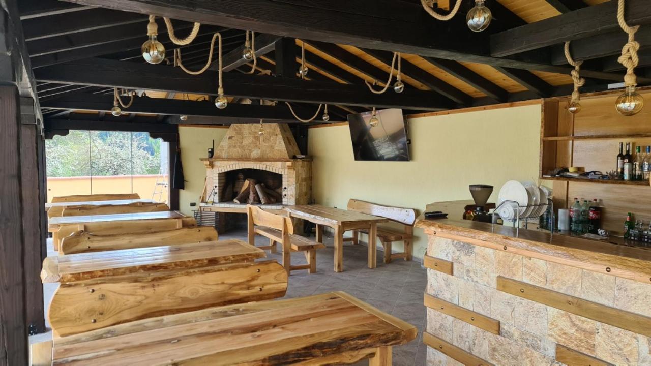 Guesthouse Nefertiti สโมลยัน ภายนอก รูปภาพ