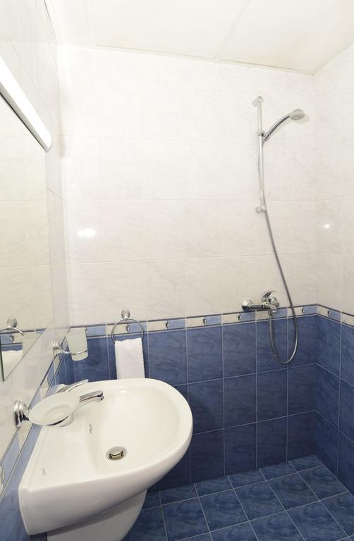 Guesthouse Nefertiti สโมลยัน ภายนอก รูปภาพ
